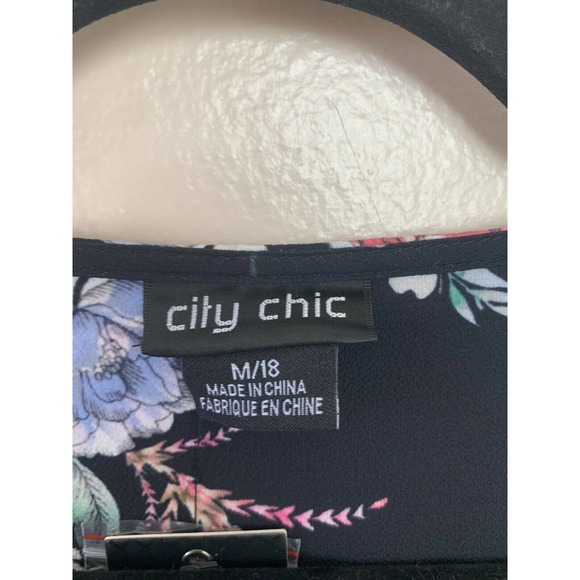 NEW City Chic Black Floral Printed Wrap Blouse Ruffle Sleeve Vneck Boho Size 18 - Picture 9 of 12